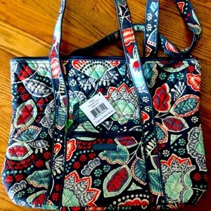 Vera Bradley Villager nomadic floral new